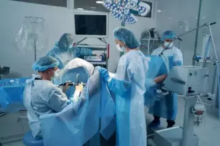Minimalinvasive Techniken in der Endoprothetik: Wissenswertes für Patienten