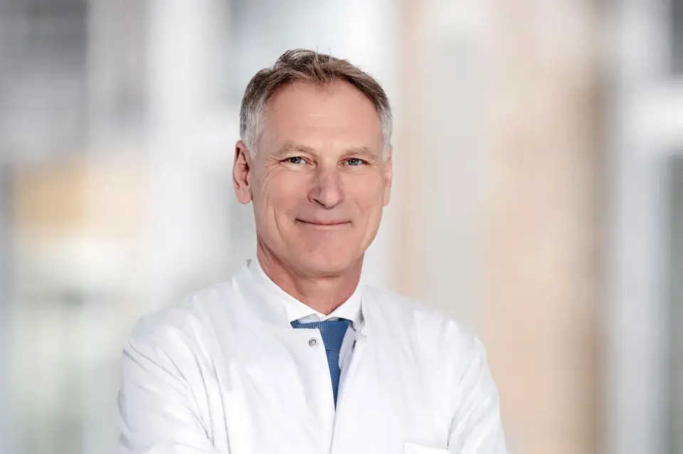 Dr. med. Axel Reinhardt, Chefarzt der Klinik für Orthopädie und Unfallchirurgie